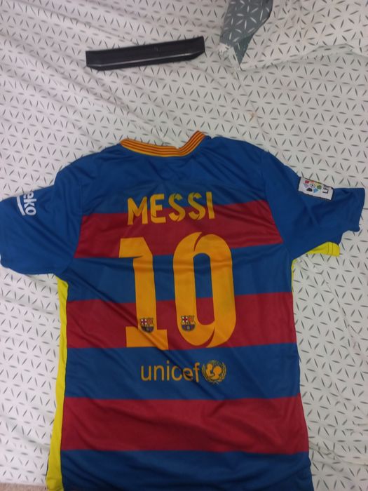 Tricou cu semnăturile jucătorilor de la fcsb