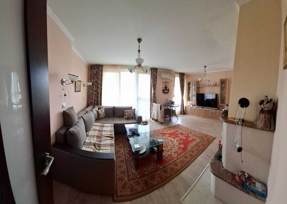 Продава се Тристаен апартамент в Царево - 112 кв.м за 1429 €/кв.м - Снимка #1