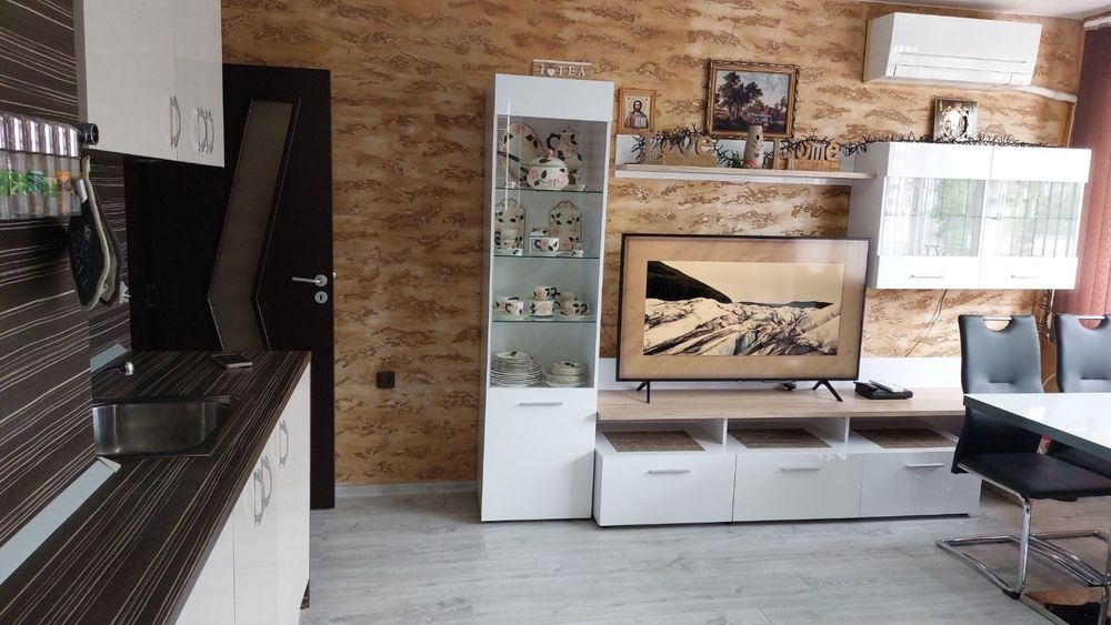 Продава се Двустаен апартамент в Стара Загора, Три чучура - център - 70 кв.м за 1072 €/кв.м - Снимка #3