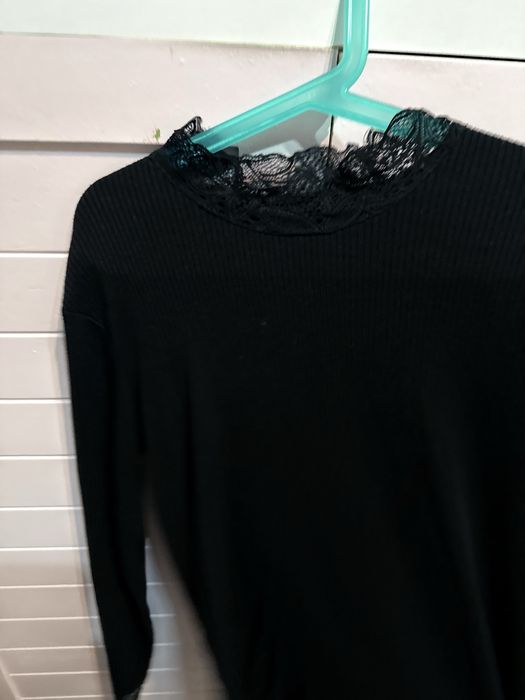 Дамски пуловерчета М размер