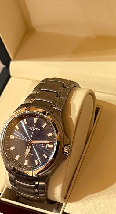 Часовник Citizen - Eco Drive, Sapphire Crystal 43 mm