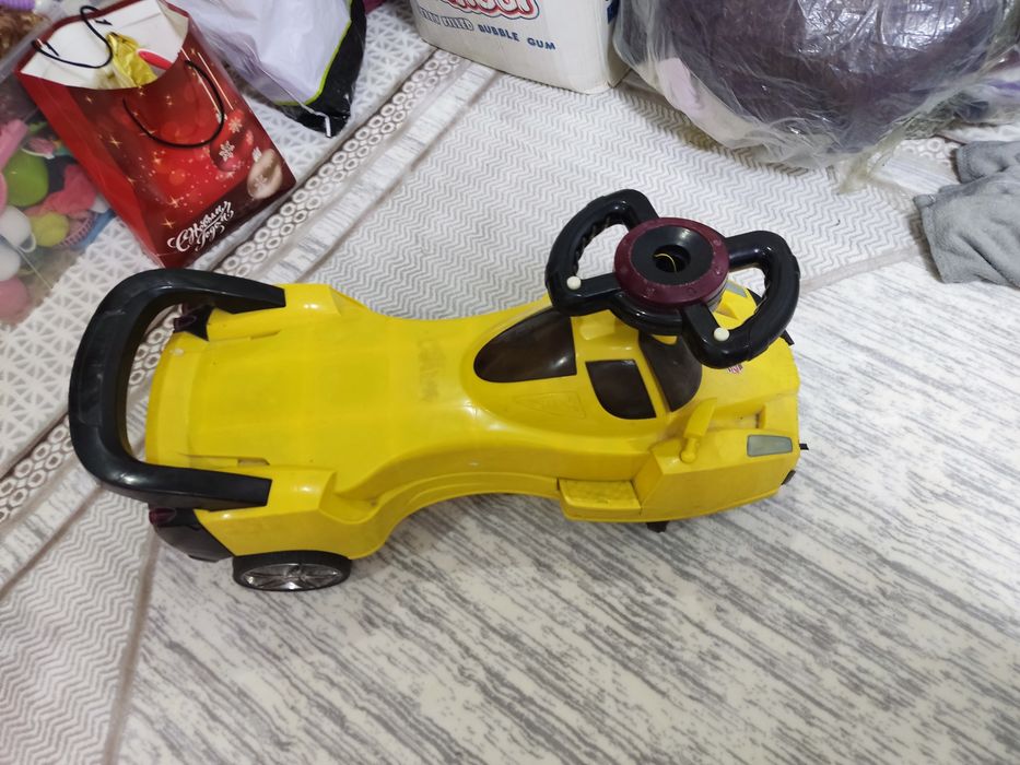 Продается детский велосипед и машинка