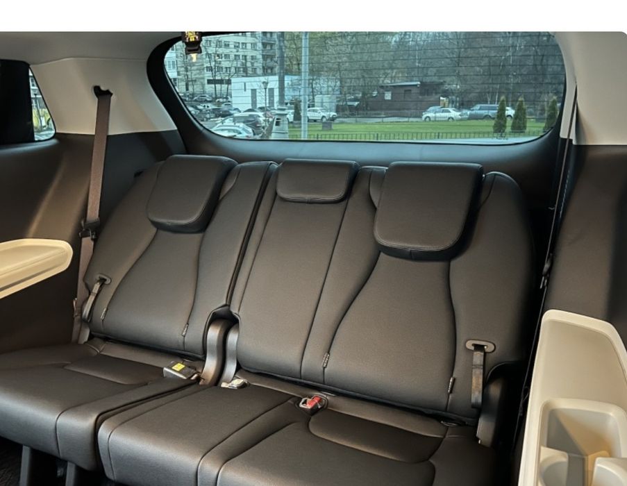 Продам Kia Carnival