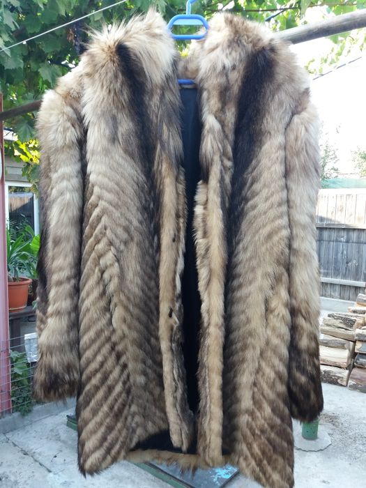 Haina blana enot cu gluga