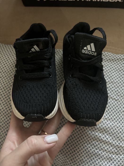 кроссовки на мальчика 29 и 30 размеры