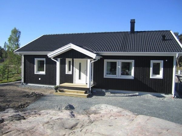 Vand case pe structura metalica si panouri sandwich