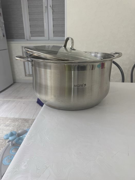 Кастрюль 27 л………