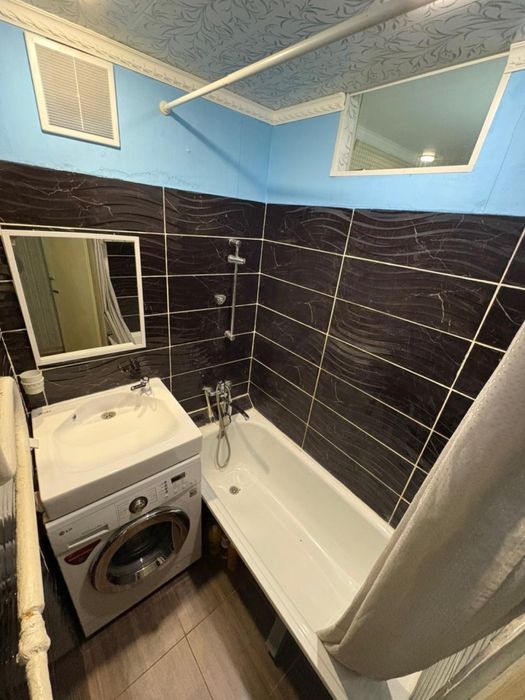 2- комнатная , Назарбаева 3/1