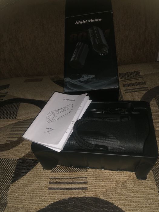 Vând night vision monocular