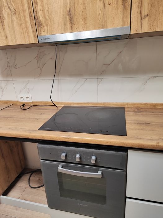 Кухонный гарнитур!