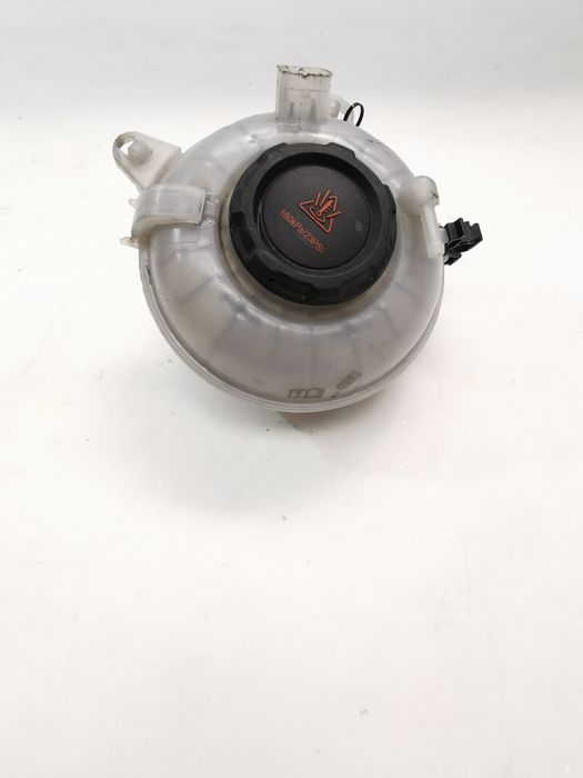 Vas apa Volkswagen 5Q0121407