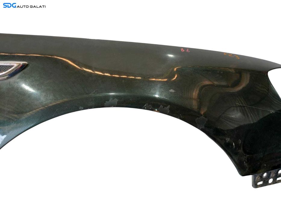 Aripa Dreapta Fata Volkswagen Passat B6 2005 - 2010 [LC0151]