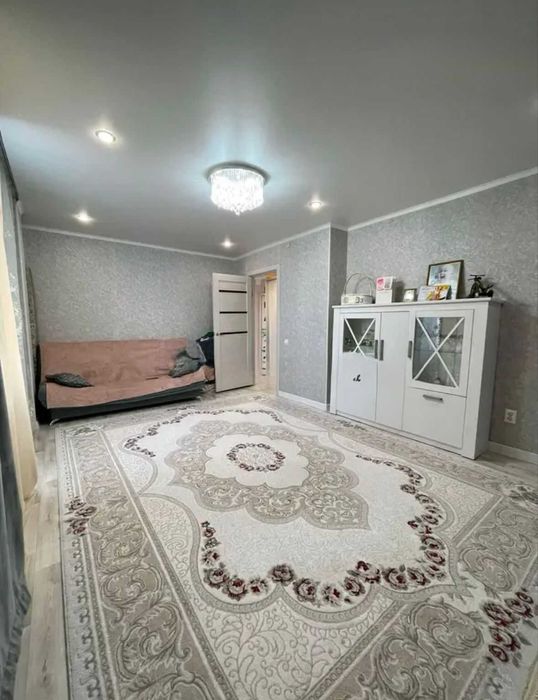 продается 2 ком квартира район Кунаева