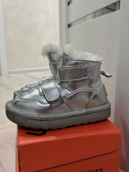 Продам угги детские