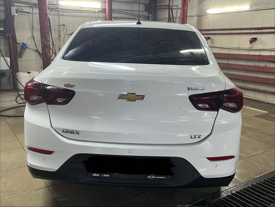 Chevrolet Onix Turbo 2023 автомат