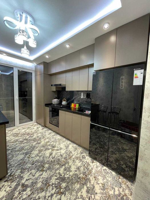 Шкаф на заказ. Кухонный мебель любой дизайн.