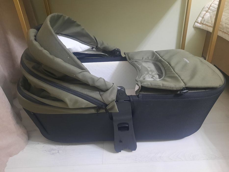 Продаю коляску 2 в 1 Tomix Walker