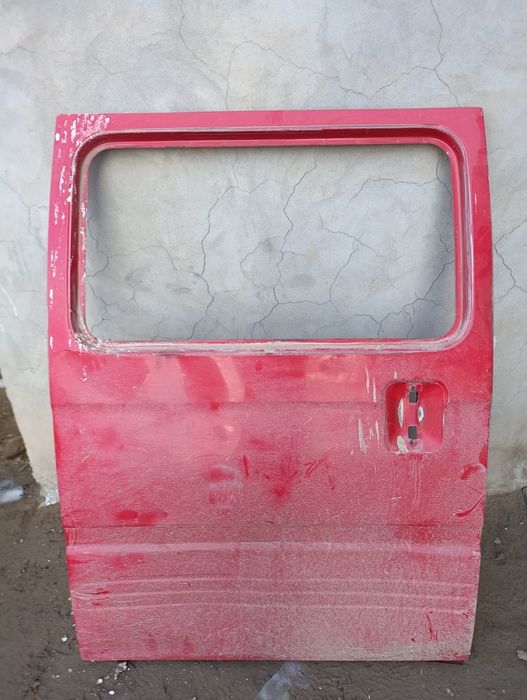 Damas oʻng orqa eshik sotaman rabochi