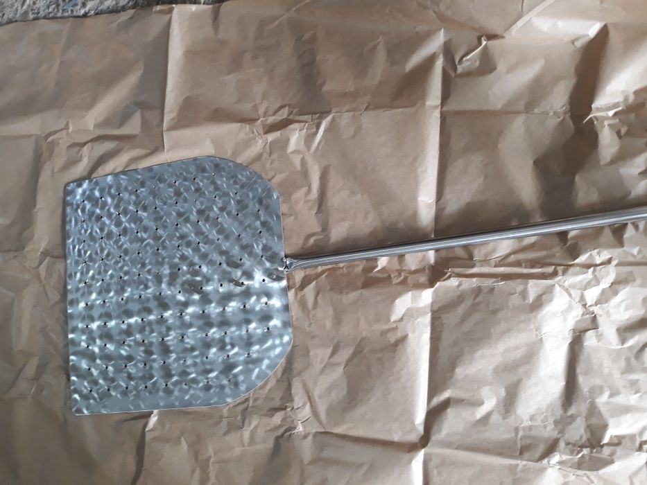Paleta inox pentru pizza.