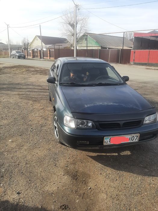 Продам тойоту карину