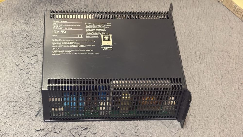 Schneider Electric ABL7UPS24200 – Sursă UPS Industrială 24V DC 20A, 3x400-520V, Stare Excelentă