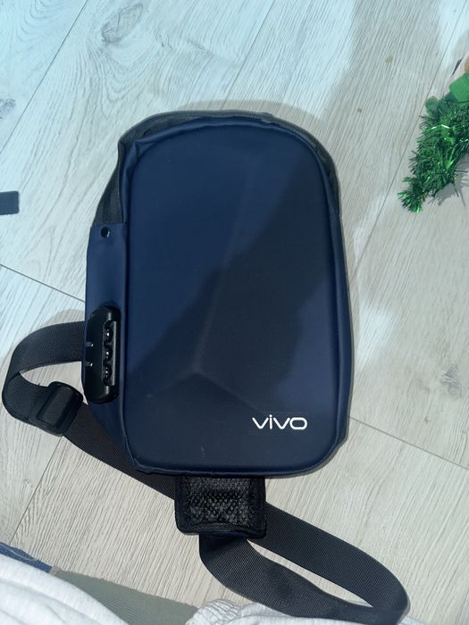 Рюкзак VIVO и телефон Vivo Y100