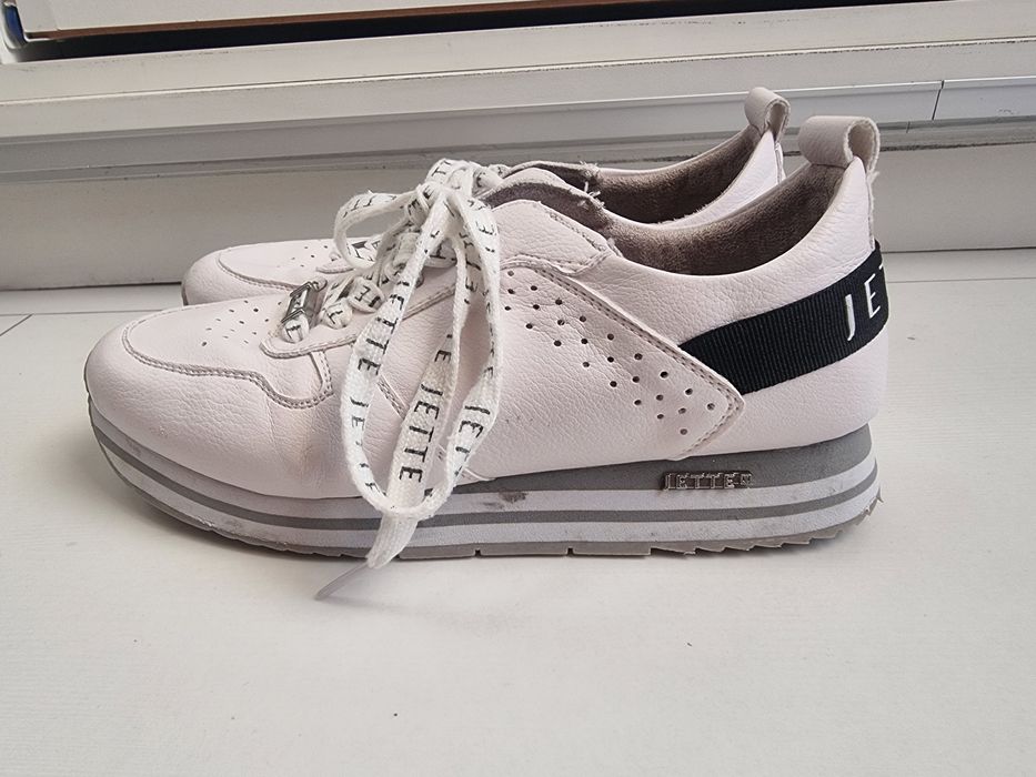 Swiss *JETTE оригинални сникърси 38 номер