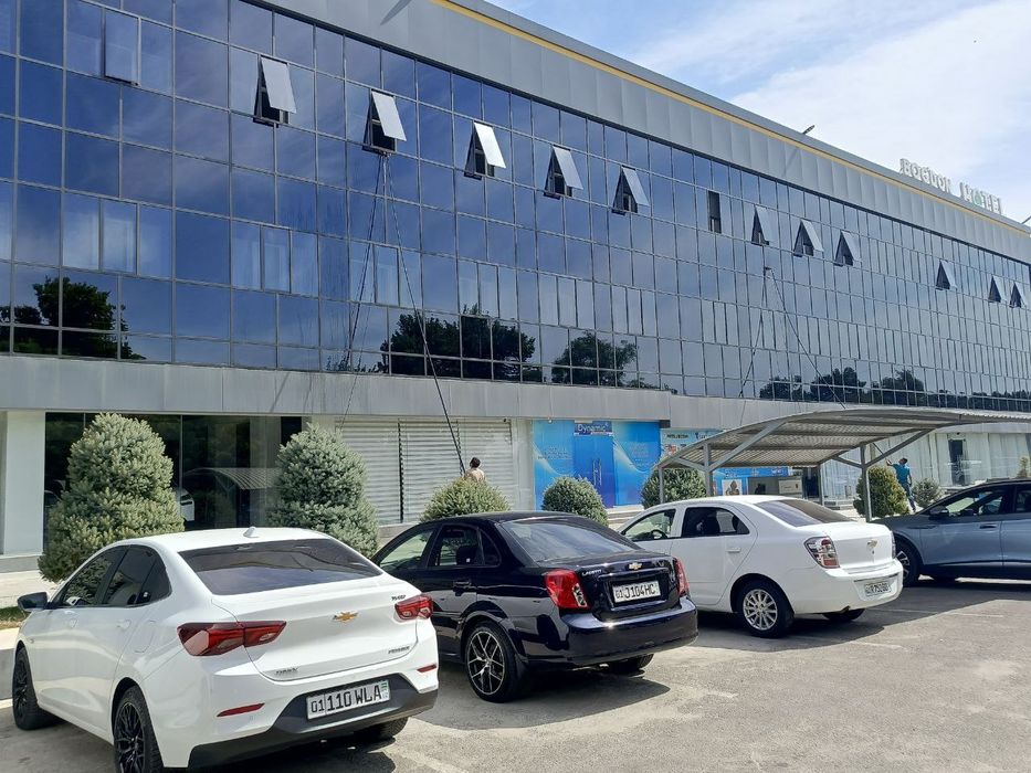 Fasad yuvish oyna yuvish bino yuvish bruschatka yuvish