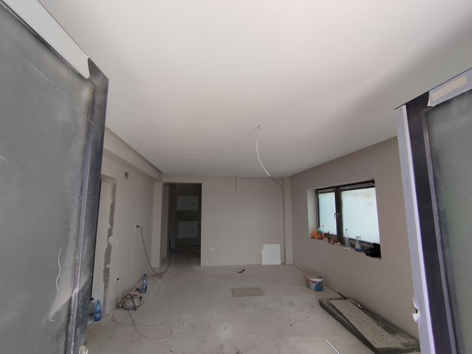 Amenajariinterioare, exterioare. Tencuieli mecanizate, gleturi