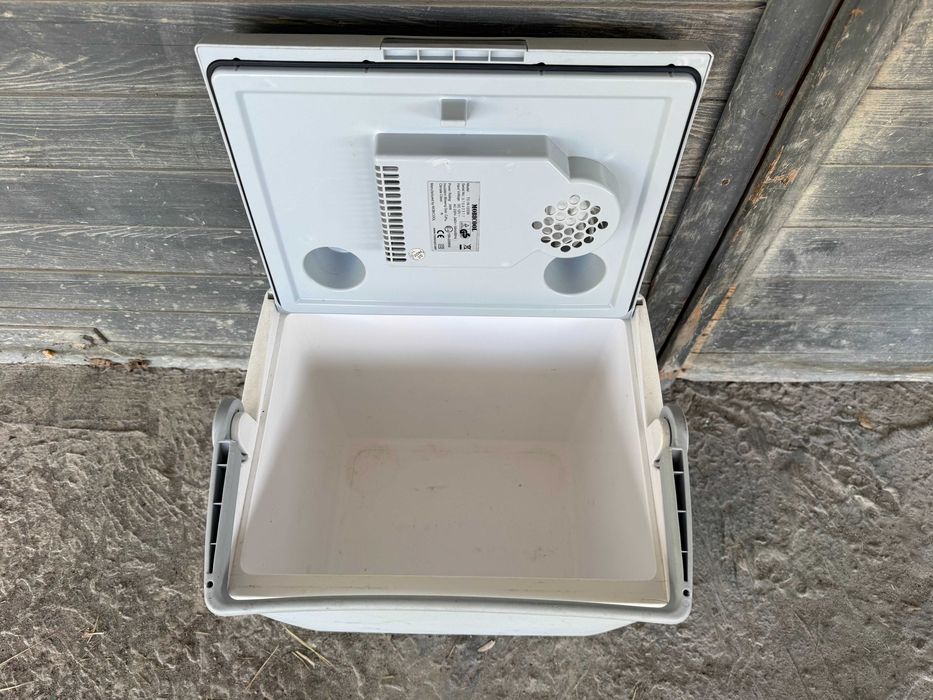 Хладилна чанта MOBICOOL 12V и 220V 26L