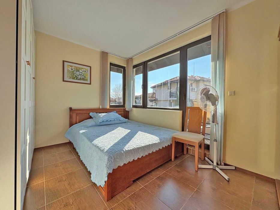 Просторен тристаен апартамент в к-с „Bay View Villas“, Кошарица