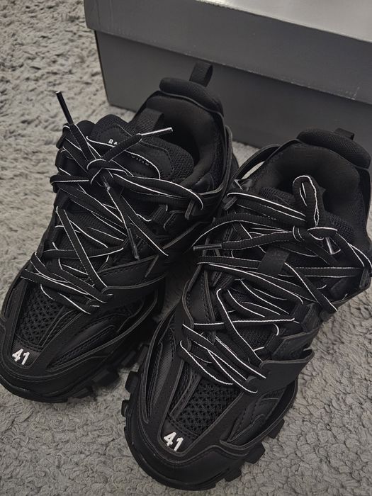 Balenciaga track negociabil
