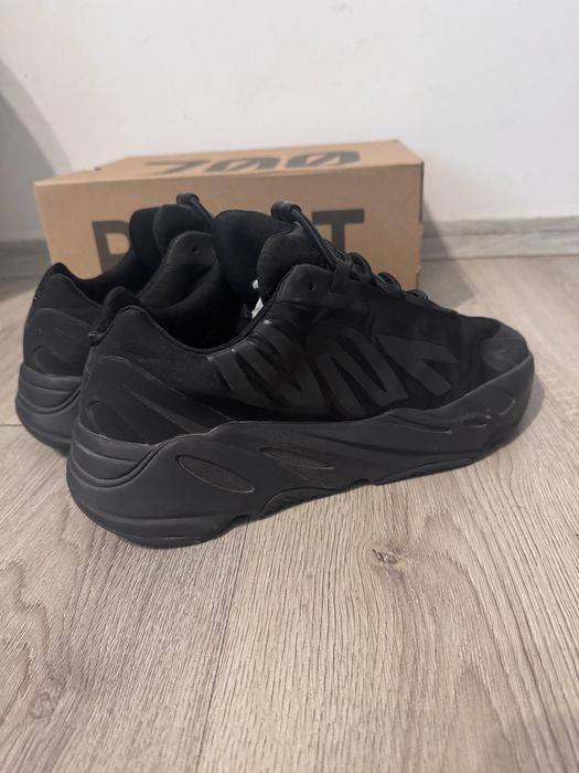Addidas Yeezy 700 MNVN ОРИГИНАЛНИ
