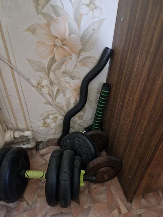 Продам гантели штангу