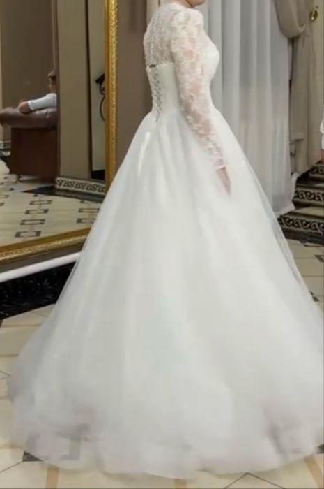Шикарное свадебное платье
