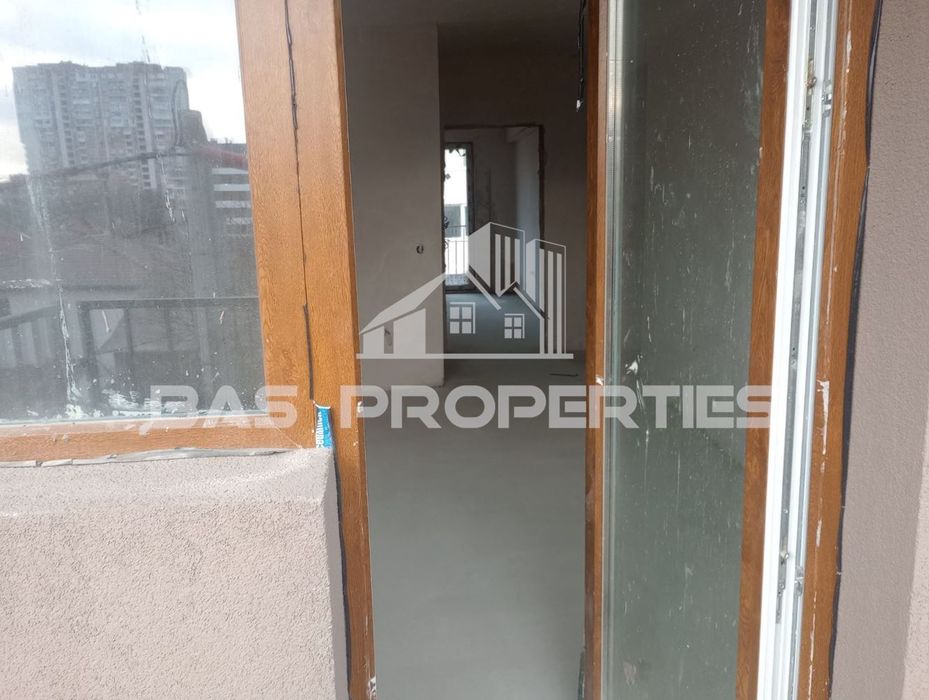 Продава се Двустаен апартамент в София, Разсадника - 70 кв.м за 1181 €/кв.м - Снимка #2