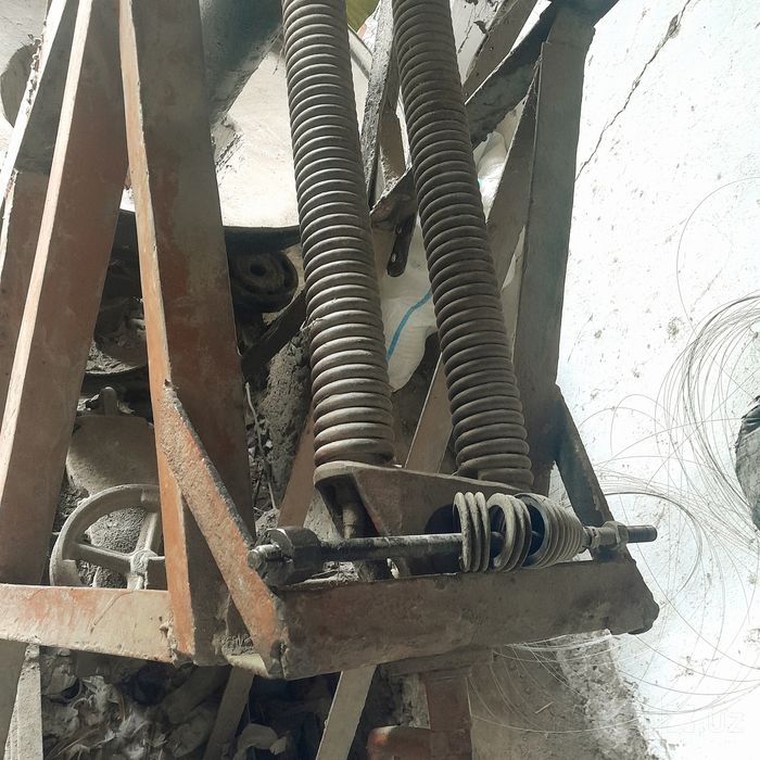 Kunjitdan yog' chiqaradigan aparat sotiladi