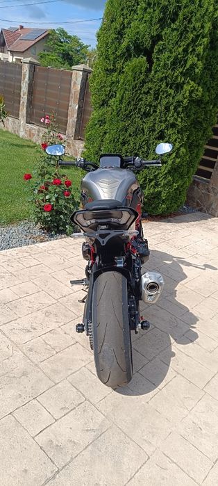 Kawasaki Z900.  2025