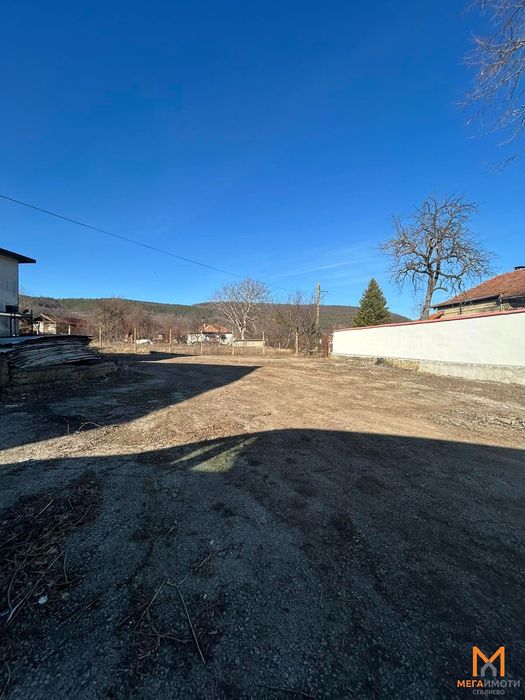 Дава се под наем Промишлена сграда в с. Кормянско, Област Габрово - 1500 кв.м за 306 € - Снимка #4