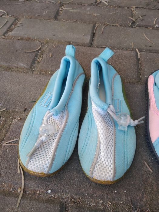 Vând papuci de apa mărimea 28