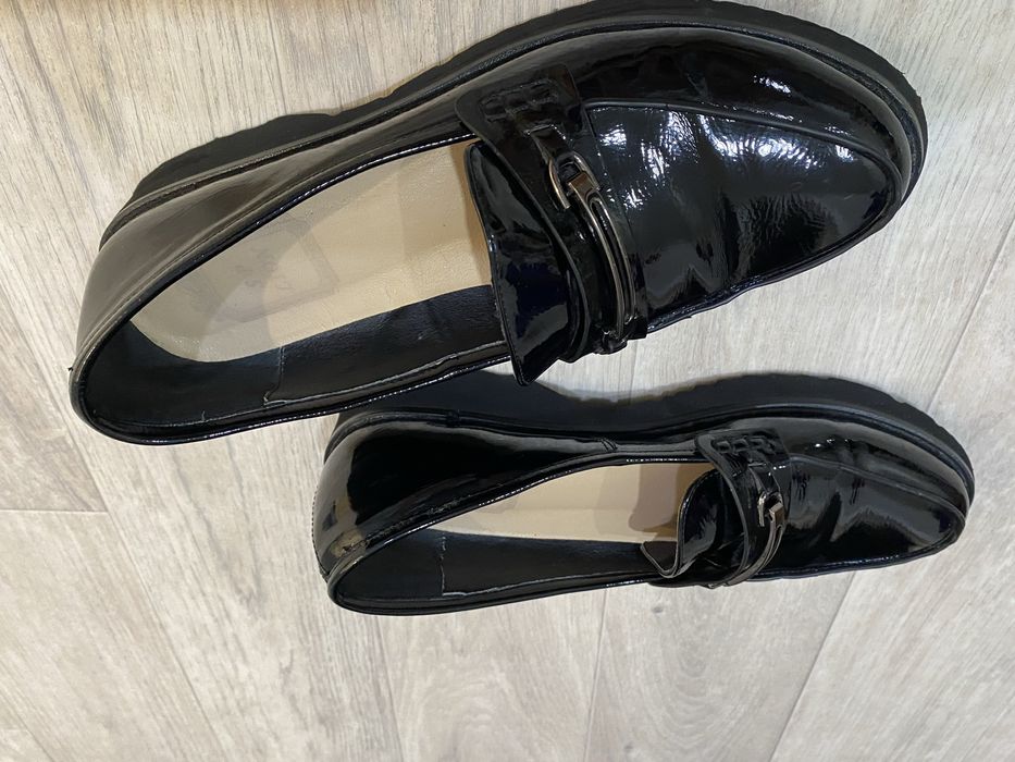 Продам женские лоферы