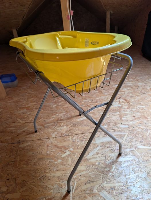 Vand cadita bebe cu suport metalic pliabil (Tega Baby)
