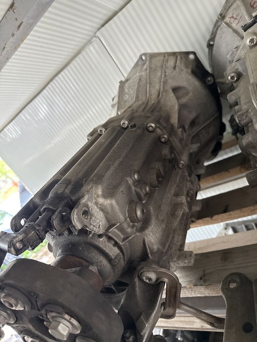 Cutie manuala 330d n57 e92 lci