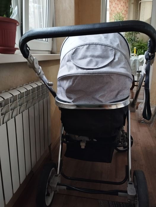 Коляска детская прогулочная