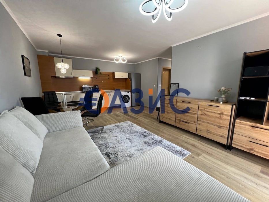 Продава се Двустаен апартамент в к.к. Слънчев бряг - 71 кв.м за 747 €/кв.м - Снимка #5