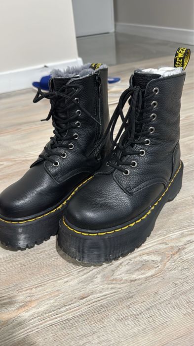 Продам ботинки . Зима