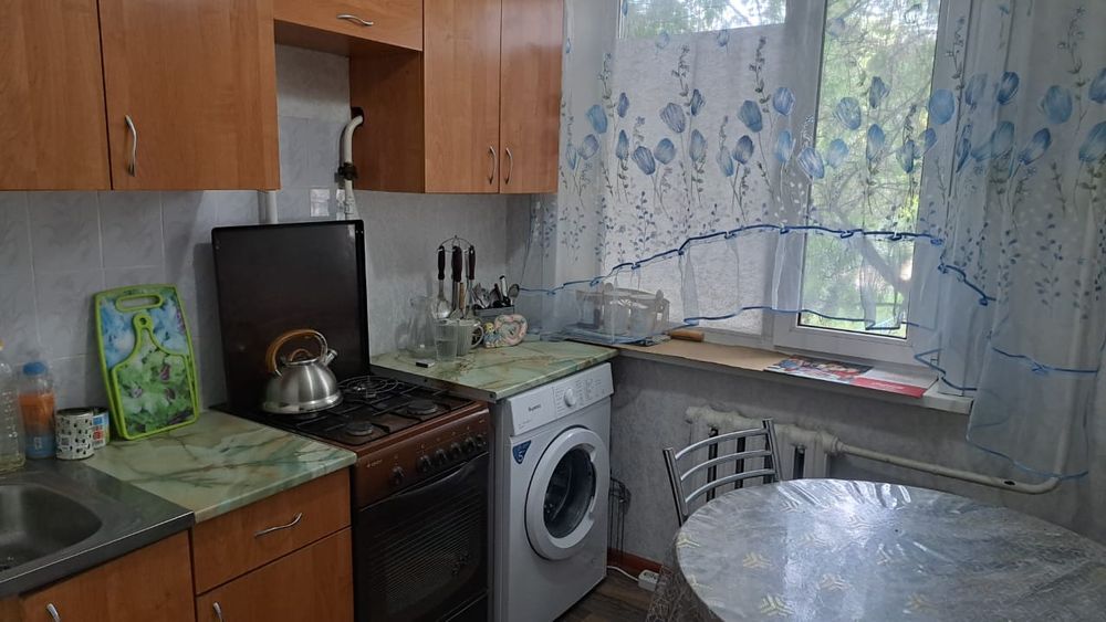Продам трёхкомнатную квартиру