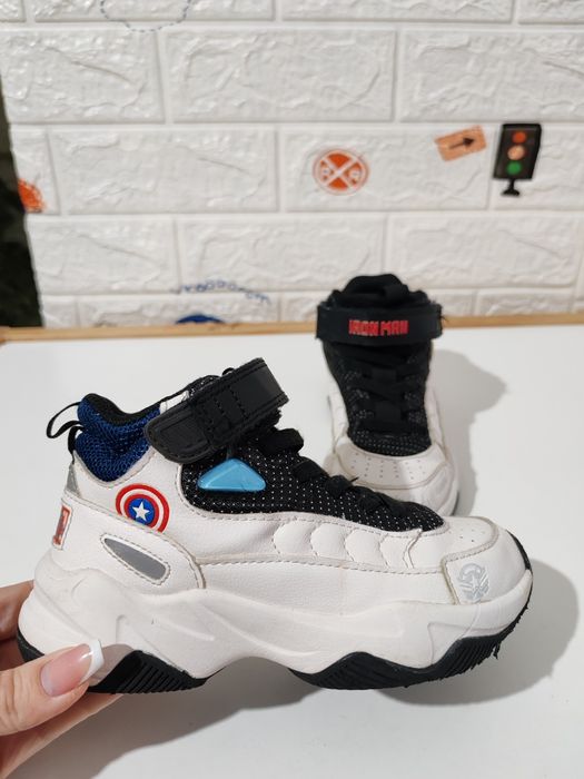 Sneakers Marvel/pantofi sport/adidași Zara, m29