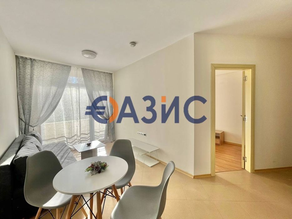 Продава се Двустаен апартамент в к.к. Слънчев бряг - 57 кв.м за 1106 €/кв.м - Снимка #2