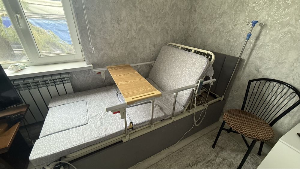 Кравать для инвалидов в лежачим састояние